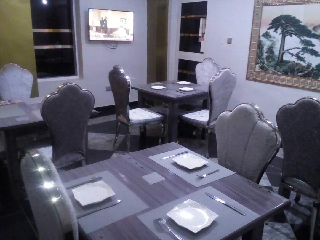 אבוג'ה E-Suite Hotel מראה חיצוני תמונה